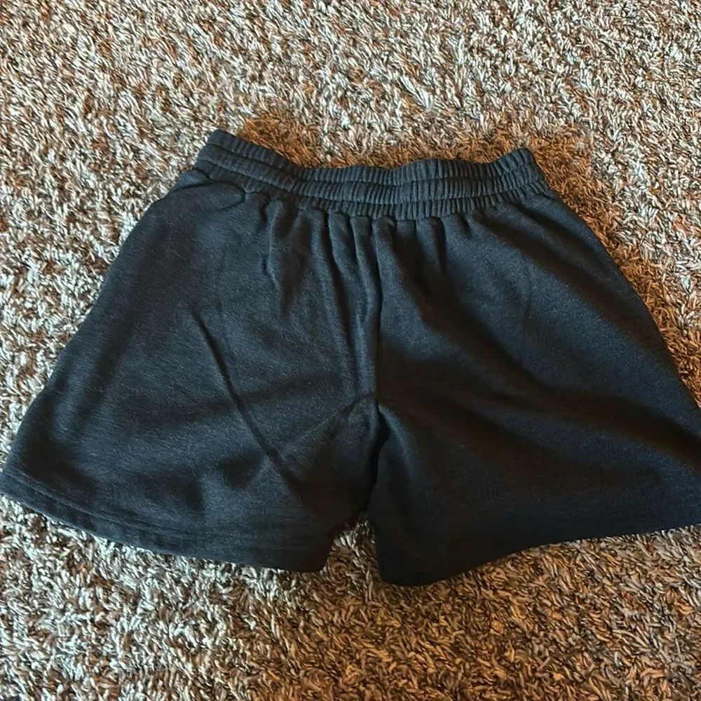 Calme by Johnny Was grey lounge shorts, size XS.